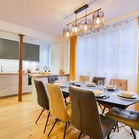 Luxueux Duplex 6 - 8pers - Full Equipped - Republique *