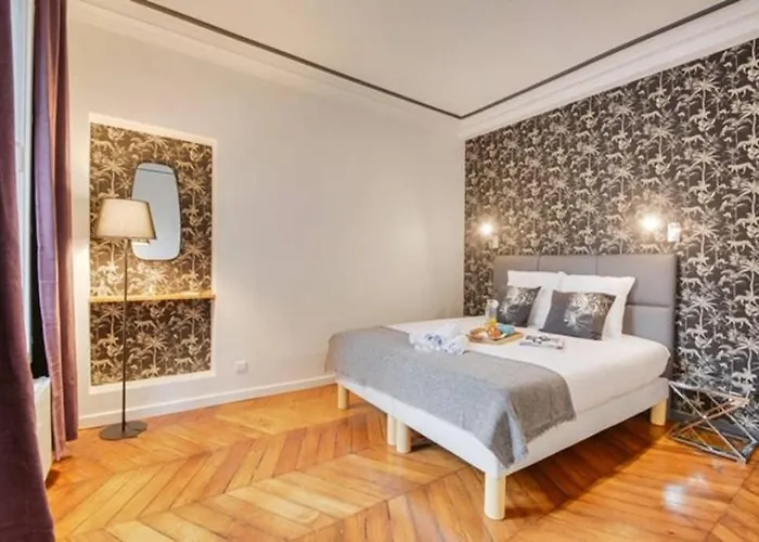Luxueux Duplex 6 - 8pers - Full Equipped - Republique *
