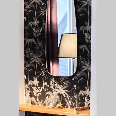 Canal St-martin/duplex 6/8pers/equipped/republique Apartment Paris