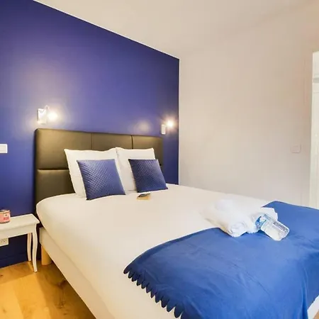 Canal St-martin/duplex 6/8pers/equipped/republique Apartment