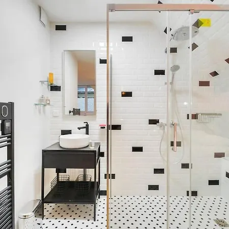 Canal St-martin/duplex 6/8pers/equipped/republique Apartment *