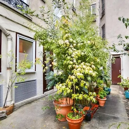 Apartment Canal St-martin/duplex 6/8pers/equipped/republique *