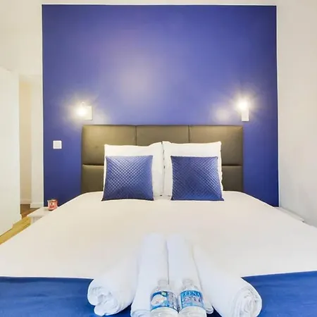 Canal St-martin/duplex 6/8pers/equipped/republique Apartment *